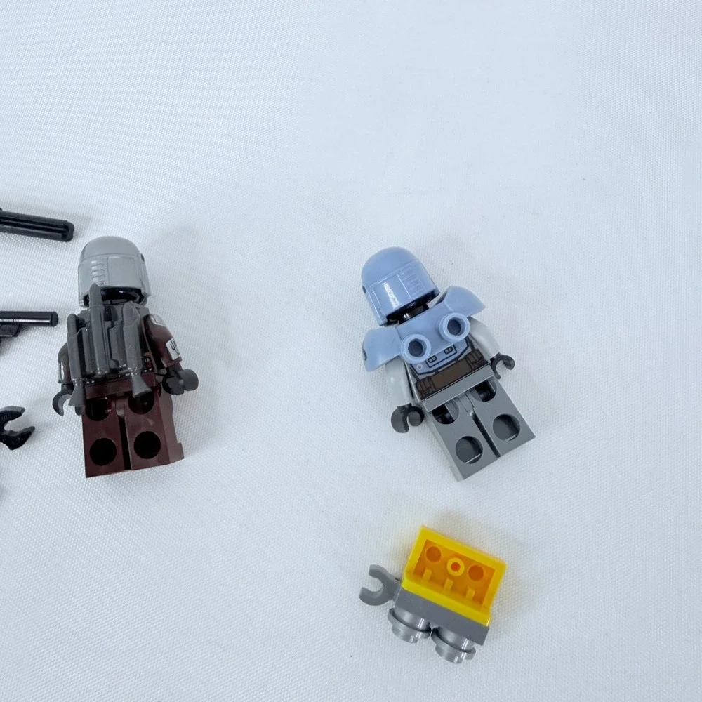 LEGO‎ Star Wars Mandalorian Minifigures Din Djarin & Paz Vizsla with Accessories